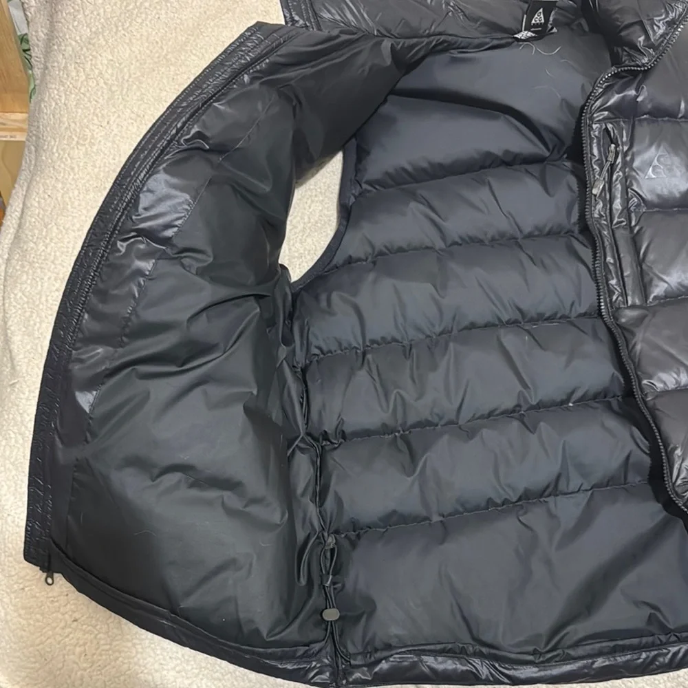Black Puffer Vest - Picture 7 of 8